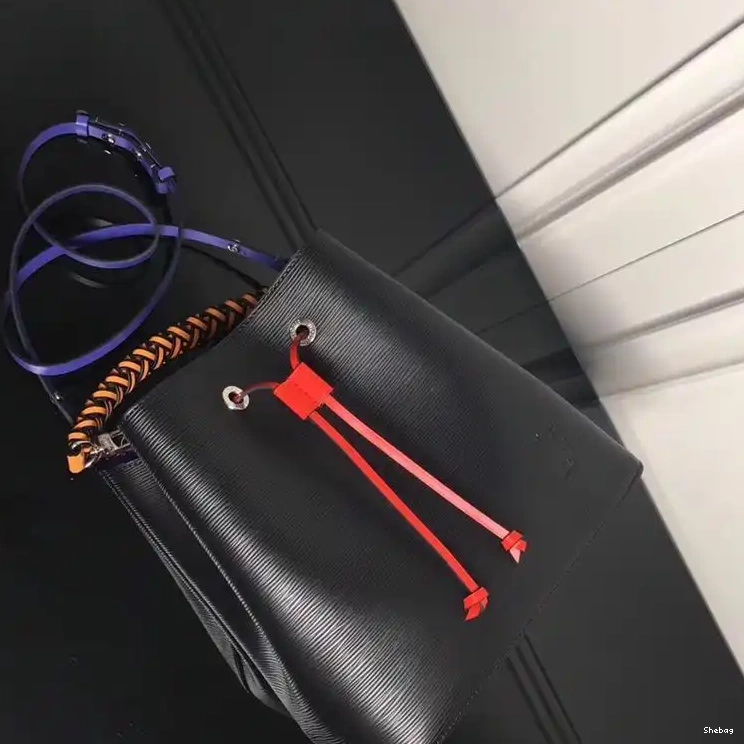Bags LV 19B570367 0809